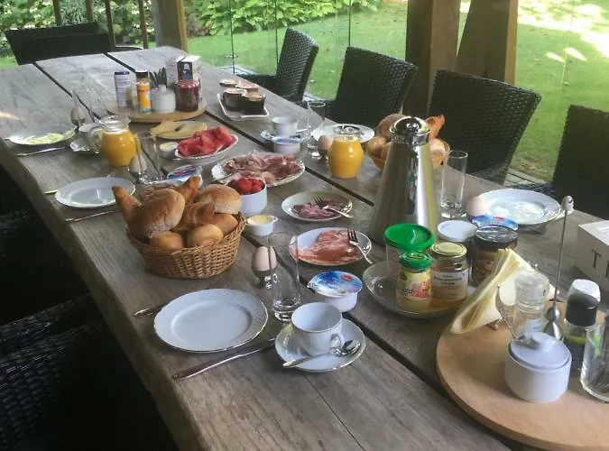 Bed & Breakfast De Kees 3*